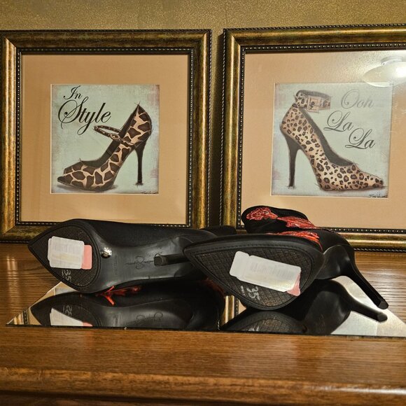 Jessica Simpson Black Pelenna Satin Floral Applique Stretch Bootie - 6M - Picture 5 of 6